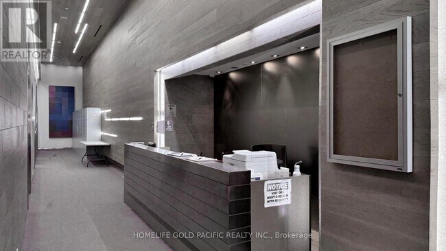 Building Photo - 101 Peter St