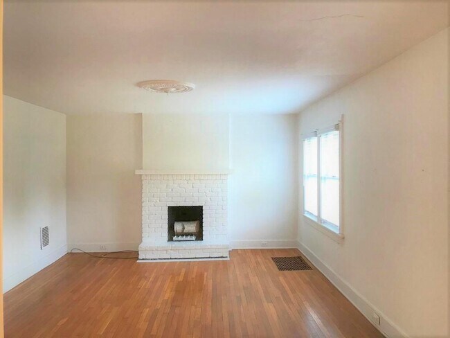 Photo - Whipple 7214 House