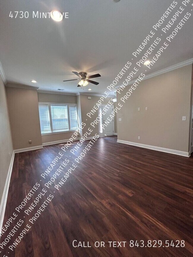 Foto del edificio - 4730 Mint Ave