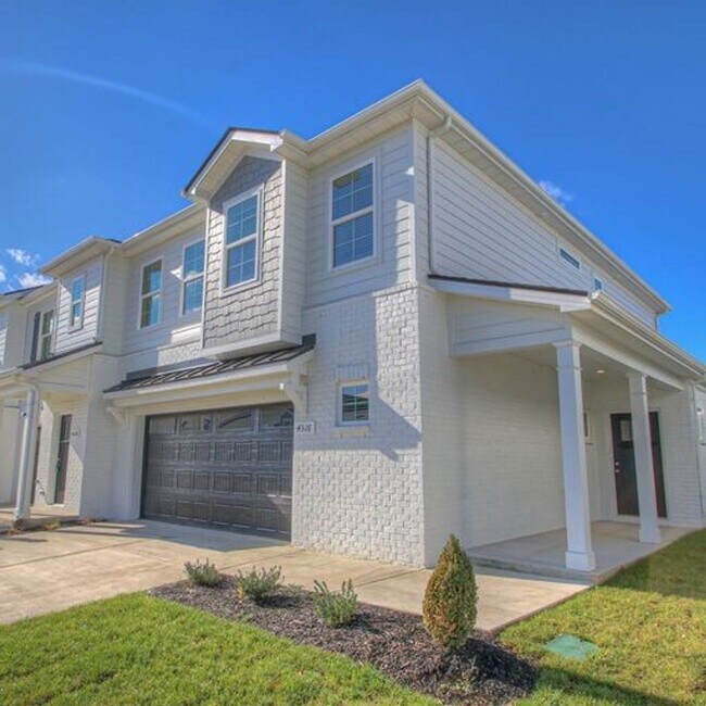 Foto del edificio - Upgraded, Luxury Townhouse