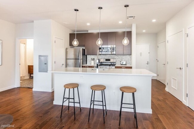 Building Photo - 1 br, 2 bath Condo - 12 Central Ave