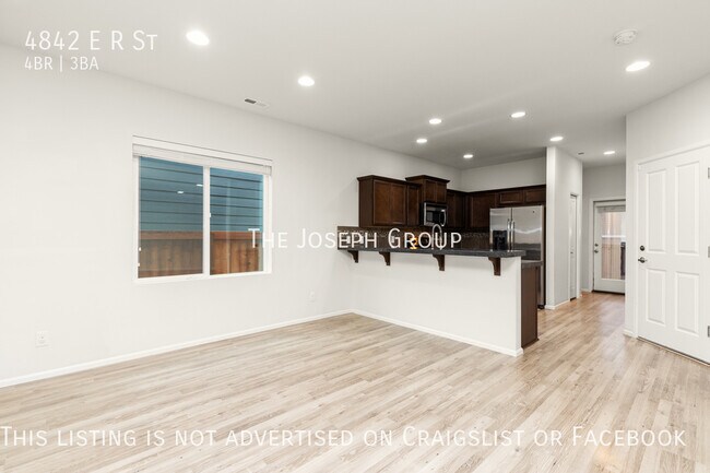 Foto del edificio - Picturesque 4 bed/2.5 bath in Tacoma!