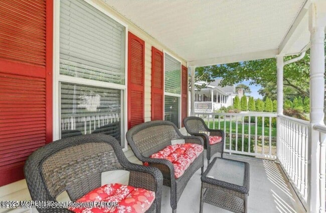 Building Photo - 1601 1st Ave