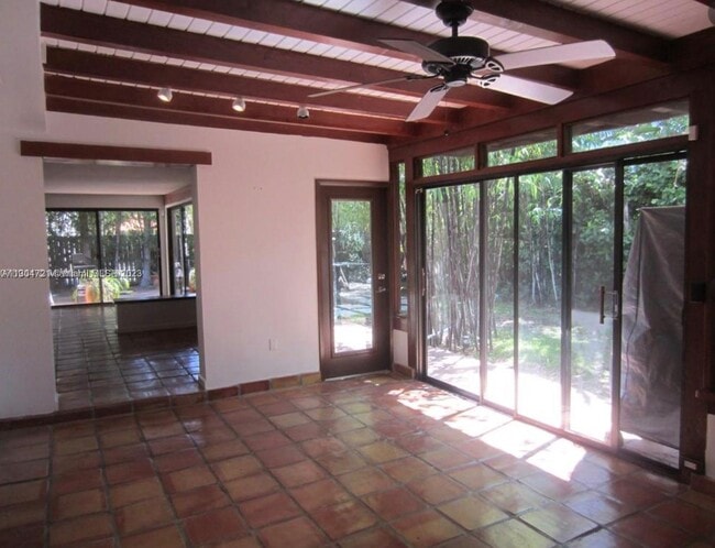 Building Photo - 435 Glenridge Rd