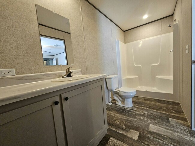 Building Photo - 6711 Hidden Oaks Dr