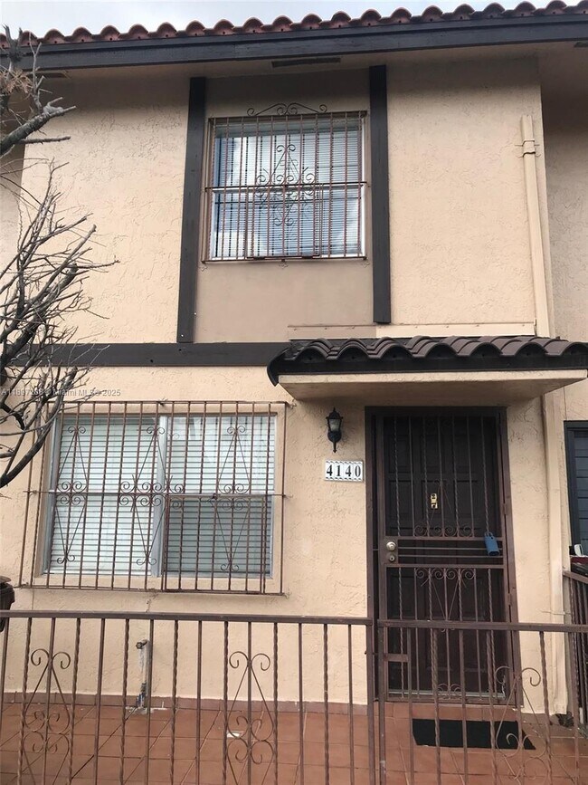 Foto del edificio - 4140 W 11th Ln