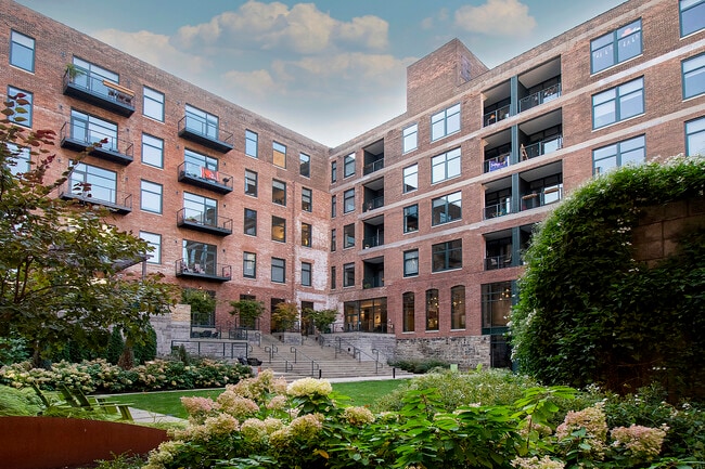 Building Photo - Worthington Yards