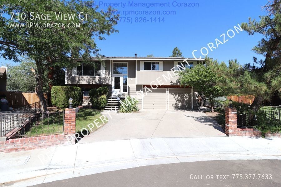 3 bedroom home with ENORMOUS yard, located... House Rental in Sparks