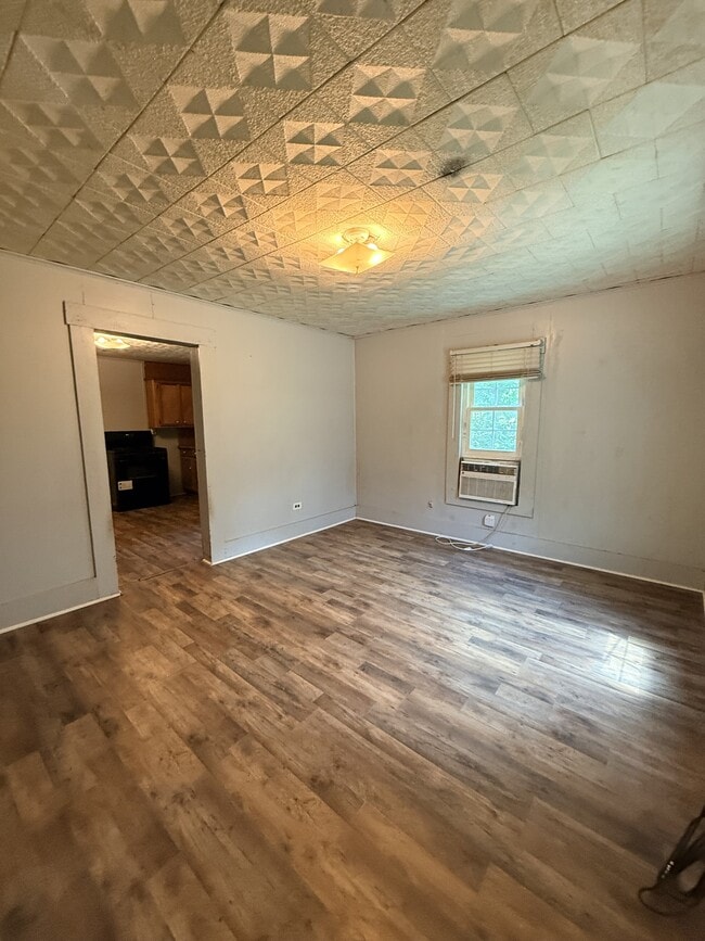 Building Photo - 817 Lubbock St