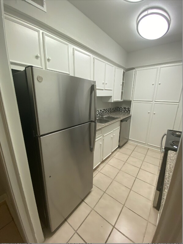 Primary Photo - 2666 Marilee Ln