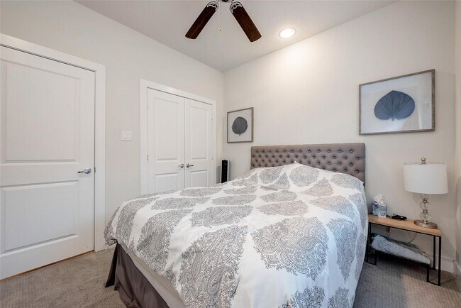 Foto del edificio - 3905 Tulane Oak Dr