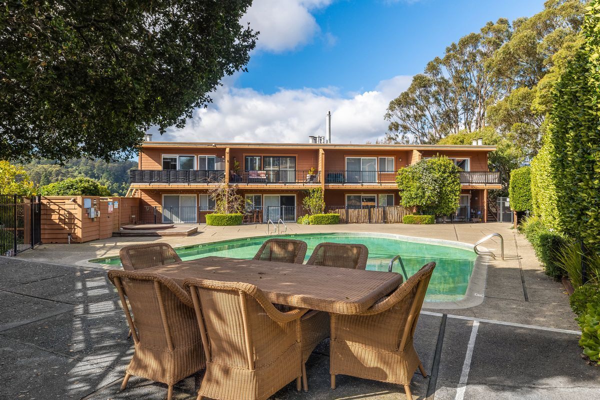 Foto del edificio - 106 Stanford Way