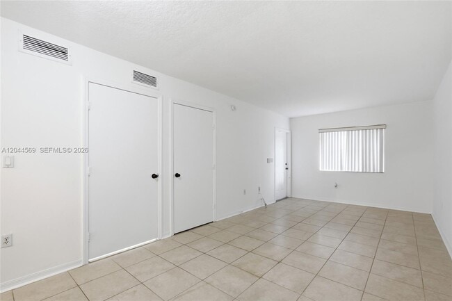 Building Photo - 1251 SE 29th St
