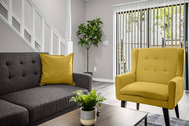 Building Photo - 13915 Heritage Club Dr