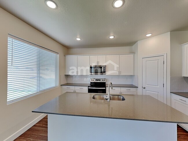 Foto del edificio - 4316 N Poplar St