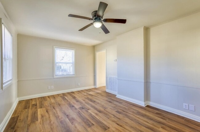 Foto del edificio - 1600 Frey Ave