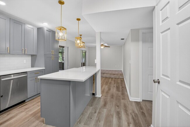 Foto del edificio - 1751 Banyan Creek Ct
