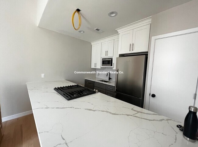 Building Photo - 1661-1663 Washington St. Unit 306