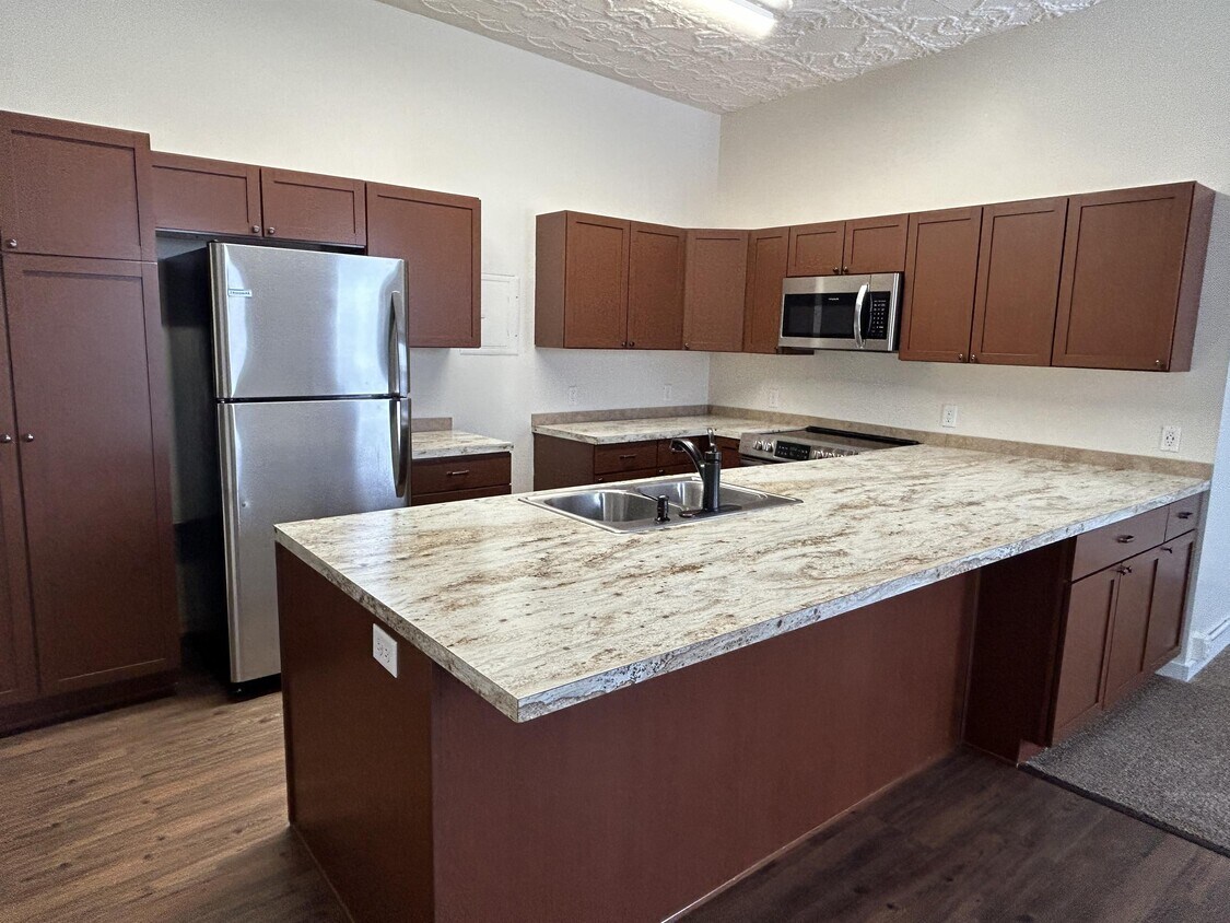 35 Lake St S Unit 2, Big Lake, MN 55309 Room for Rent in Big Lake, MN