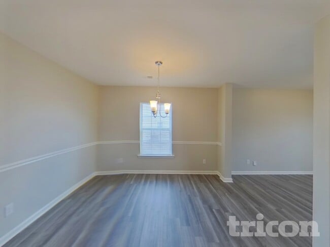 Building Photo - 547 Falls Cottage Run