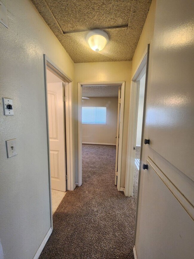 Foto del edificio - Two Bedroom Home Downtown 29 Palms
