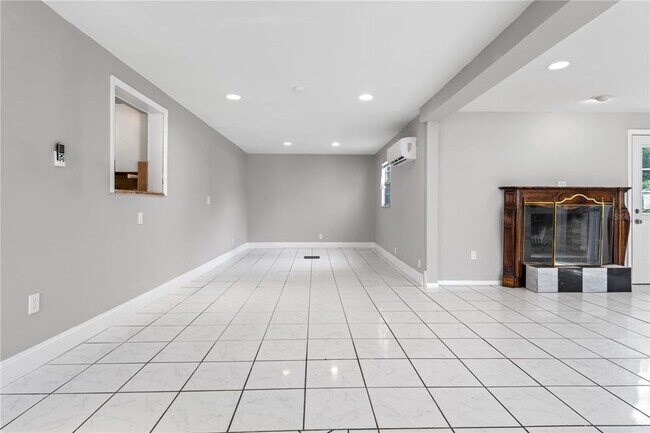Foto del edificio - 6705 N 32nd St
