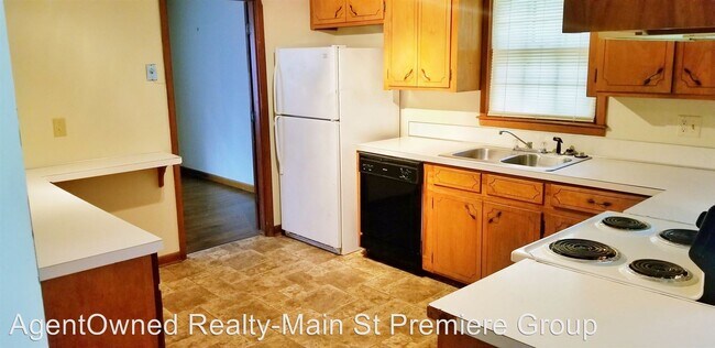 Building Photo - 3 br, 2 bath House - 304 Corey Blvd