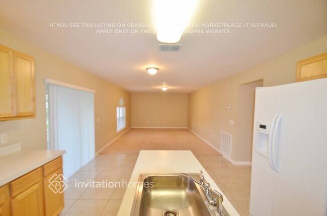 Building Photo - 16536 Corner Lake Dr