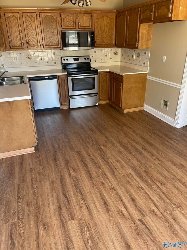 Foto del edificio - 12826 Dickens Ln