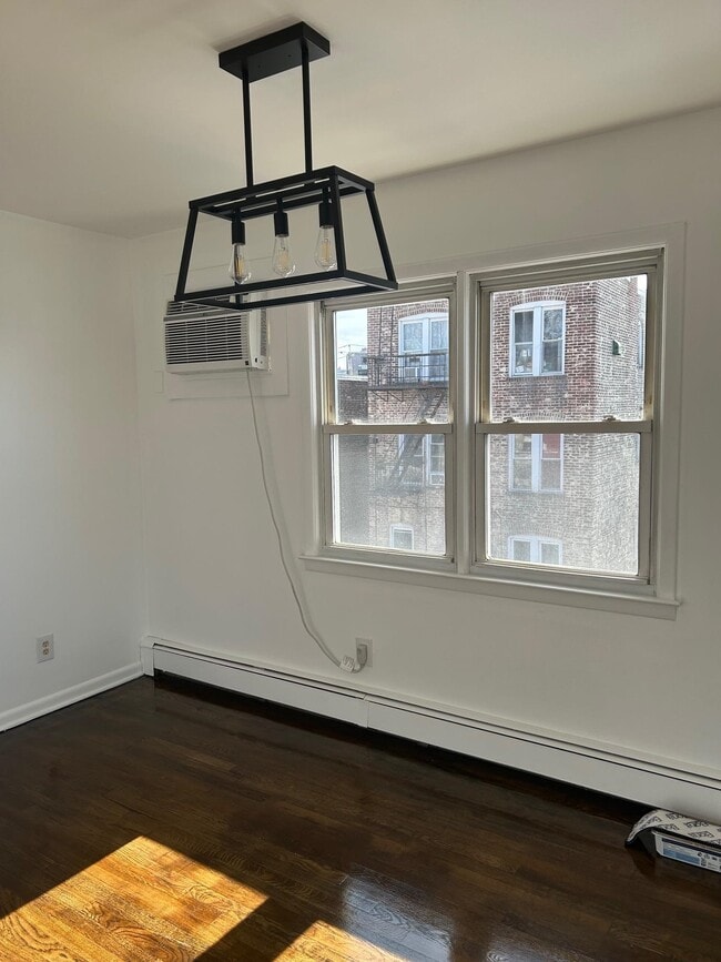 Foto del edificio - 4608 Grand Ave