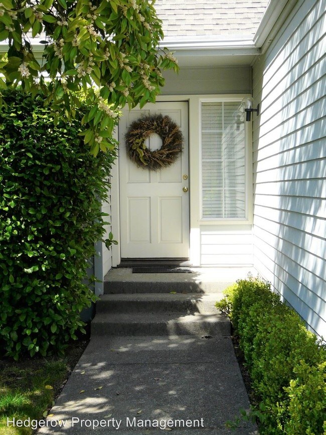 Building Photo - 1528 Voorhees Cir