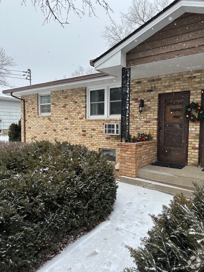 Scott Far Western Suburbs Basement Apartments for Rent Jordan, MN 5