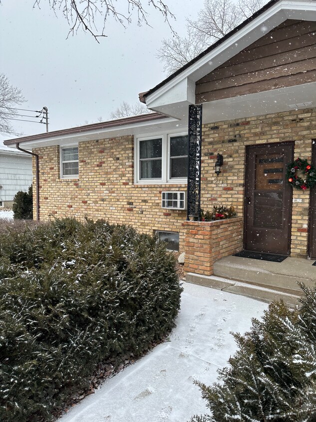 Primary Photo - 204 Nolden Ln