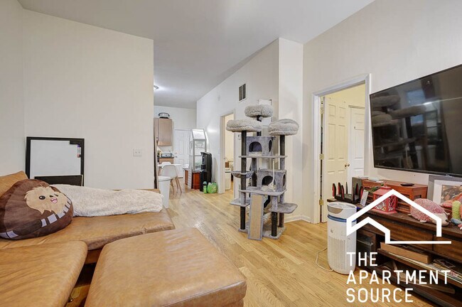 Foto del edificio - 2517 N Ashland Ave