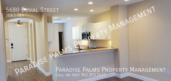 Building Photo - 3 Bedroom 2.5 Bath Townhome in Water Commu...