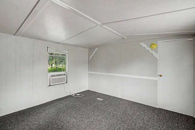 Foto del edificio - 1090 Old Sunbury Rd