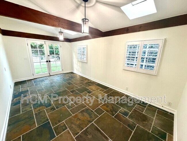 Foto del edificio - 12811 Keith Pl