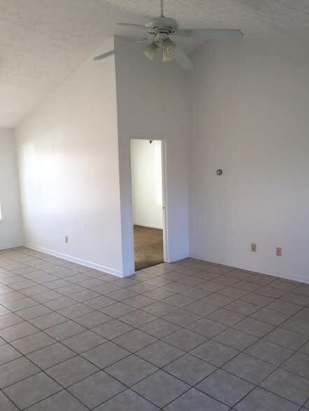 Building Photo - 10536 Moqui Ct