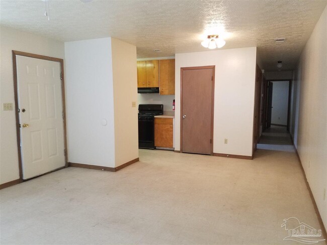 Building Photo - 308 E Strong St