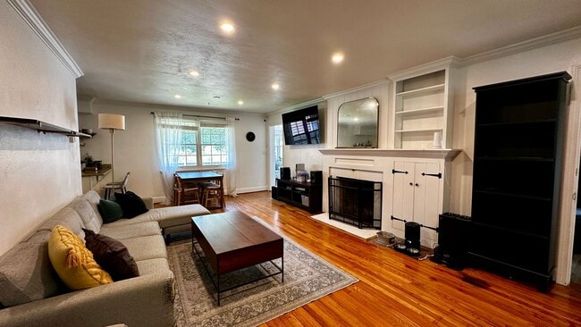 Photo - Larchmont House