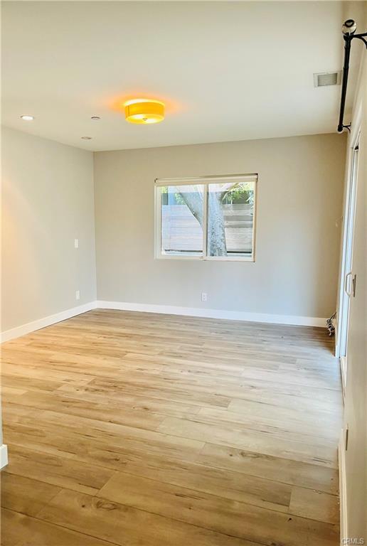 Foto del edificio - 15283 Valley Vista Blvd