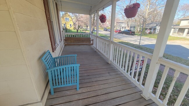 Foto del edificio - 1329 Connecticut St