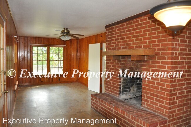 Building Photo - 3 br, 2 bath House - 3484 County Road 4390