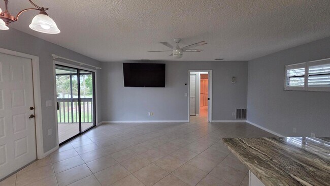 Building Photo - 1212 Breezy Way