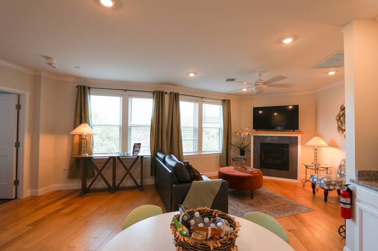Foto principal - 1008 Tremont St