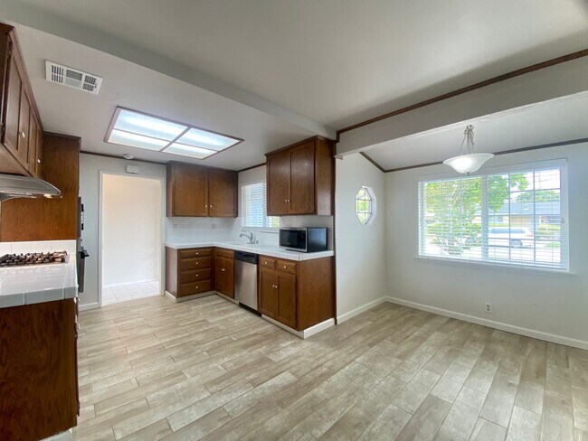 Foto del edificio - Lovely 3-bedroom home for rent in Fremont! – Glenmoor Neighborhood!