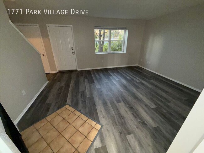 Foto del edificio - 1771 Park Village Dr