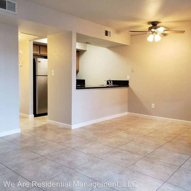 Building Photo - 1241 N 48th St