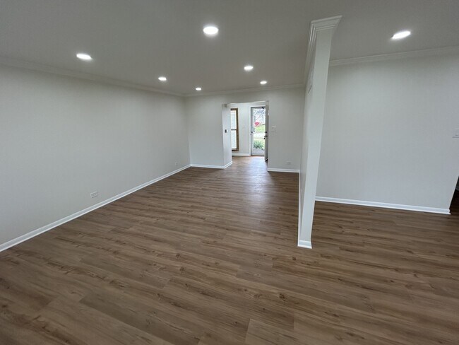 Foto del edificio - 2811 N Harvard Ave