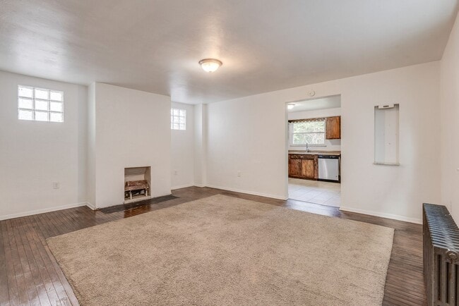 Photo - Available August  2026 - Great 3 Bedroom Mt. Washington Home w/ Spacious Open-Living!